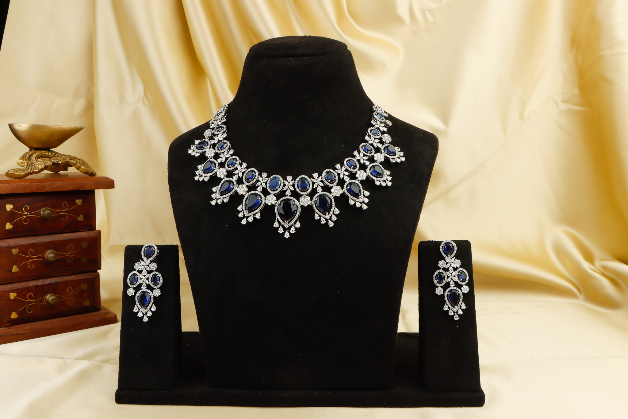 Diamond Necklace Set - The Balaji Jewellers